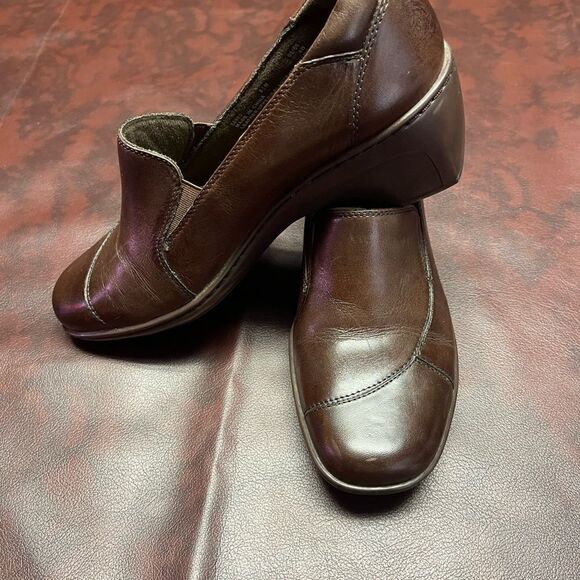 Clarks brown leather slip‎ on shoes, size 8 1/2 - Picture 8 of 9